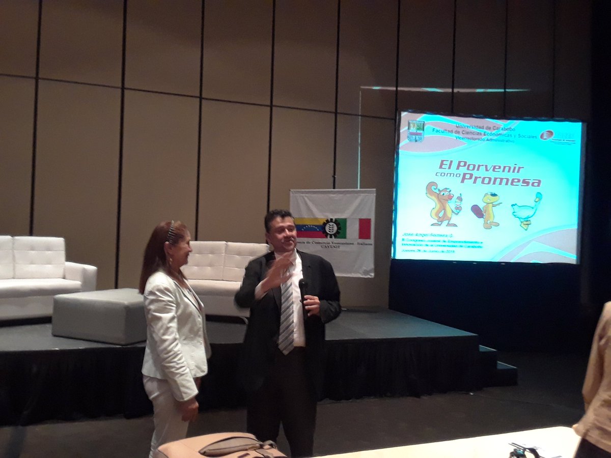 AudioventaCa's tweet photo. Así cerramos el III Congreso Juvenil de Emprendimiento e Innovación #UC con Ponencia: El Porvenir como Promesa por el Vicerrector Administrativo de la @UCarabobo José Angel Ferreira @ferreirajoseang #RadioFeyAlegria #Valencia #Vzla 🇻🇪 ❤#CECAL  @lcdafya #CoberturadeEventos https://t.co/B46JtC6vNj