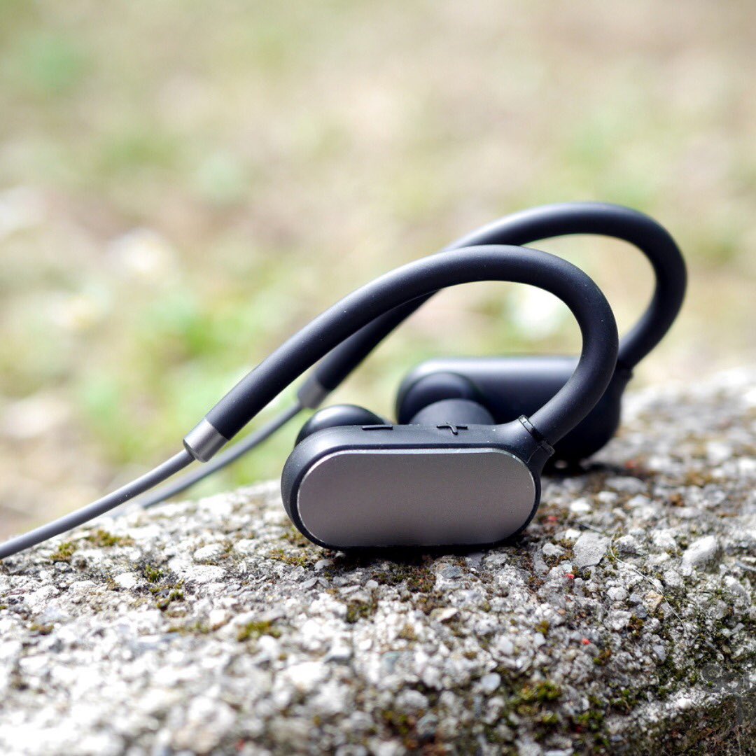 FIShopArg's tweet photo. 🏃‍♀️ Mi Sports Bluetooth Earphones 🏃‍♂️
💪🏻 Ultra ligeros y confortables.
💪🏻 Una gran experiencia musical durante el ejercicio sin comprometer el confort.
🚛 Envíos a todo el país.
✔ Garantía 12 meses.
✔ Hacemos factura A y B.

☎ Whatsapp 11 2881-7643.
📍 Billinghurst 1193 6B. https://t.co/XSJnXmyGmI