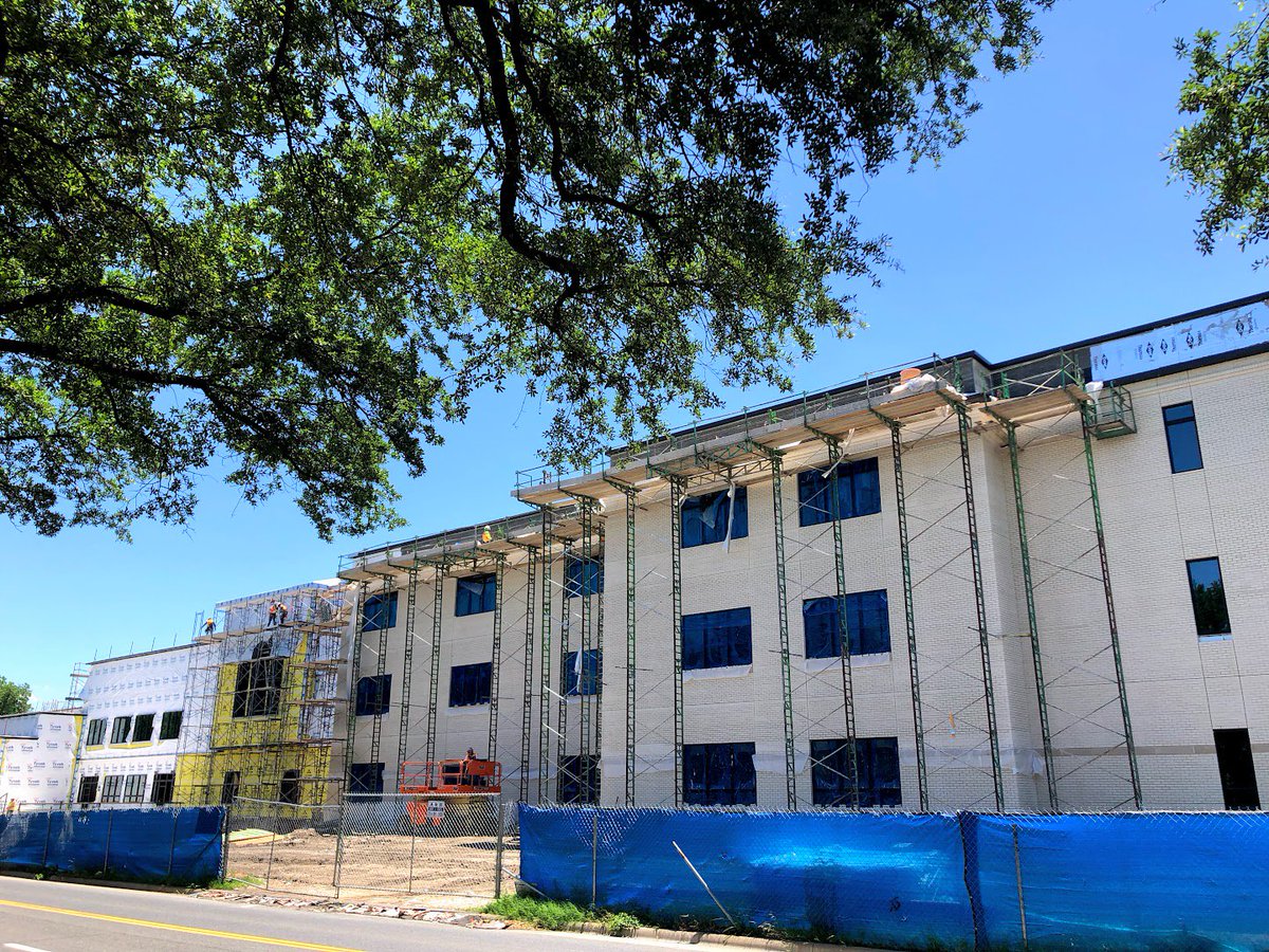 hpisdschools's tweet photo. Check out the progress on Bradfield this sunny afternoon! We are looking forward to welcoming our Broncos home this August. @BradfieldBold #HPConstructionSpotlight #ConstructionThursday https://t.co/KFPBvM6D6Y