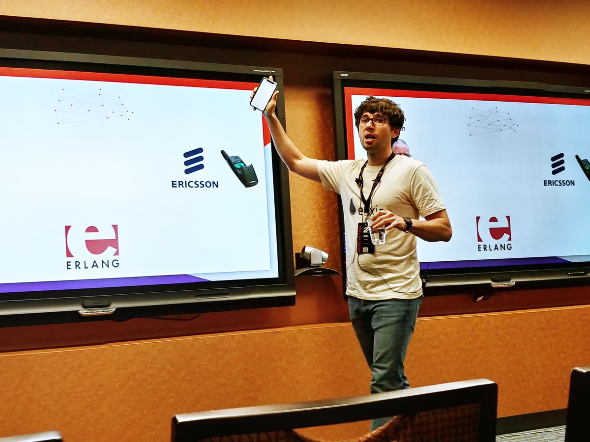 I met @mar_dello when he was a student at General Assembly.  Now he's presenting at conferences like a boss!  <a href="/RefactrTech/">REFACTR.TECH</a> #Refactrtech