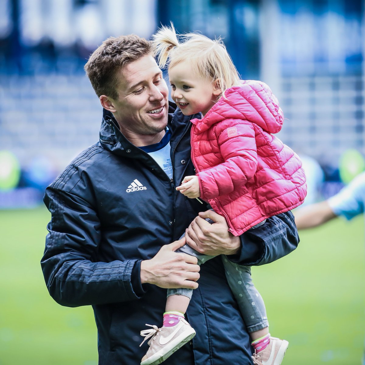 sportingkcyouth's tweet photo. Now it's dad's turn to win big...the #SportingDad contest, presented by your local KC @Toyota dealers, is officially open! Enter to win the coolest Father's Day gift that includes the ultimate @SportingKC experience that your dad deserves.
Apply today » https://t.co/e1s1W2t8tl https://t.co/JUmjI7Ppc4