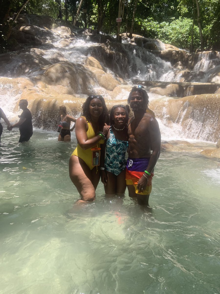 SH3LTON12's tweet photo. Summer has begun, and so has the FUN‼️ #TheBlessedOnes #BeachesAllSummer https://t.co/9luC7MLH2t