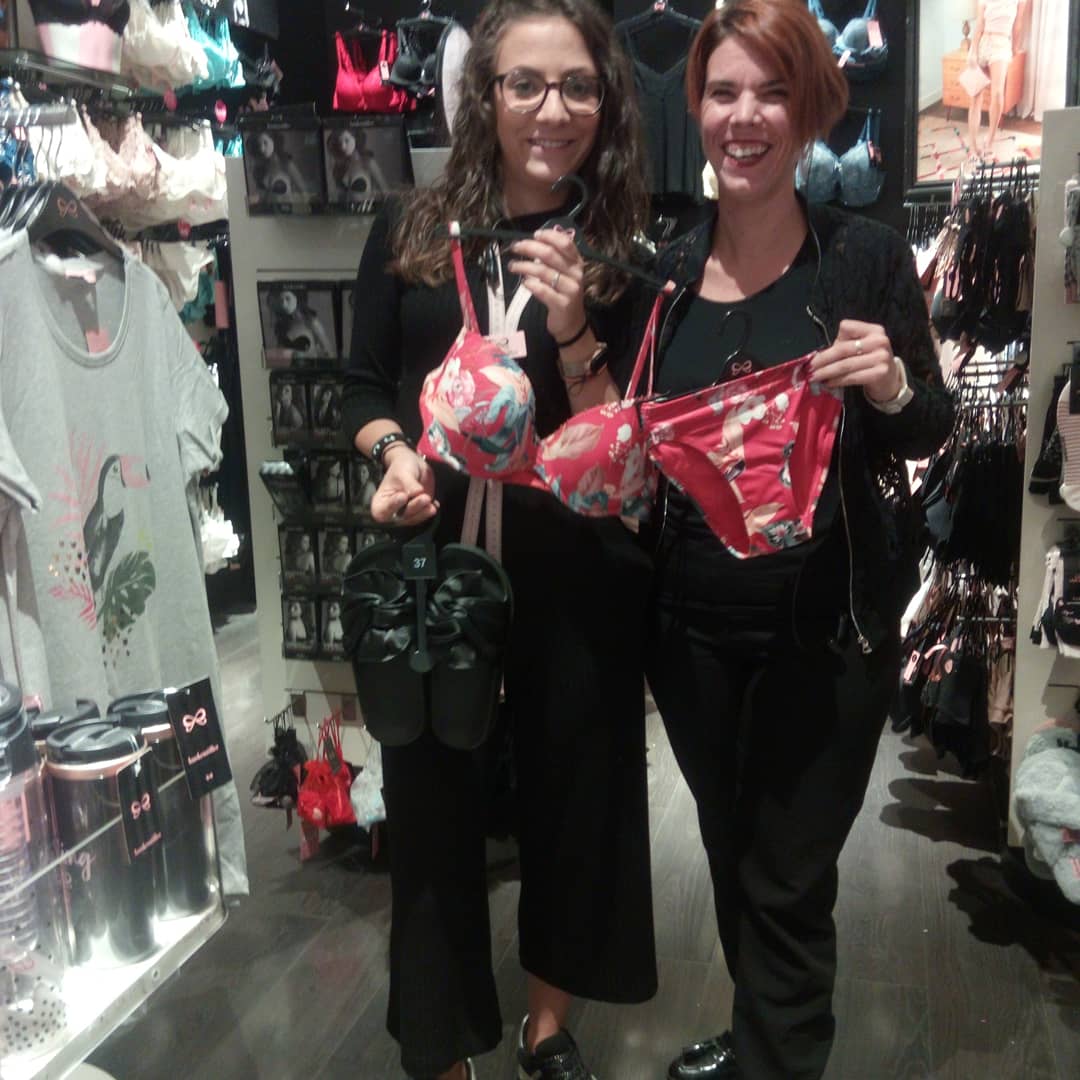 Estupenda formación en #hkmgrancasa con <a href="/Veronic71805371/">Verónica</a>
<a href="/KeiFra1/">KeiFra</a> y Carol
Practicando en acercamiento en Diseño
<a href="/TRamosDesi/">Desiree Trascastro R</a> <a href="/cantor_monica/">Mónica Cantor</a> <a href="/andreakuace/">andreacuace</a> <a href="/LiviaGonzalo/">Livia Gonzalo</a>
<a href="/GilsanzEva/">Eva Gilsanz Toquero</a> <a href="/MissLumpen/">Pepa Lumpen</a>
<a href="/CarmenRP1408/">Carmen Román del Pozo</a>
<a href="/KiraRiga/">Kira</a> #greatplacetowork #trainingambassador  #hkmloveshershero #hkmfun