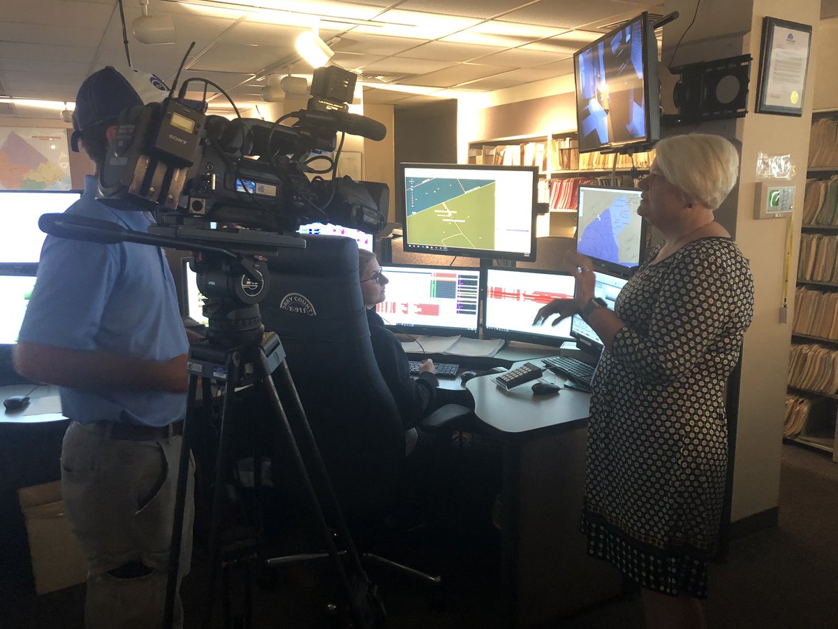 HorryCounty911's tweet photo. โIn an emergency, seconds matter.โ
Today our Director Renee spoke with our #NewsPartners at @wpdeabc15 about RapidSOS, a technology we use to help locate people in an emergency. This is just one of the resources our staff are trained to use to better serve our community. #HC911 https://t.co/6qfoPpA0nJ