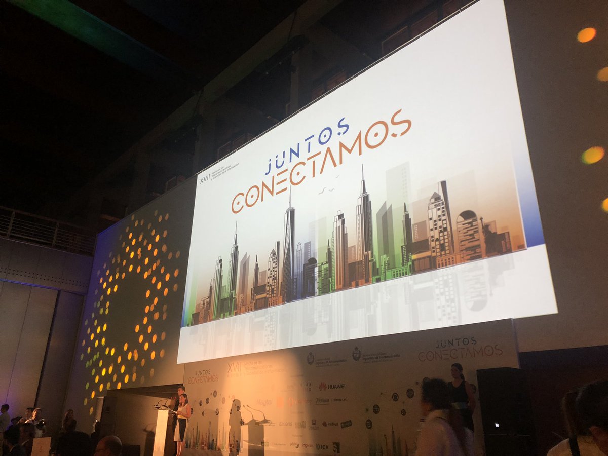 diegogarciacab's tweet photo. La XVII Noche de las Telecomunicaciones de Andalucía Occidental y Ceuta, organizada por @coitaoc con más de 400 asistentes del sector #TIC andaluz #NTSISEV19 Y la presencia también del @industrialesand con @davidcruzguzman y @AurelioAzana https://t.co/s6bvDnjPAI
