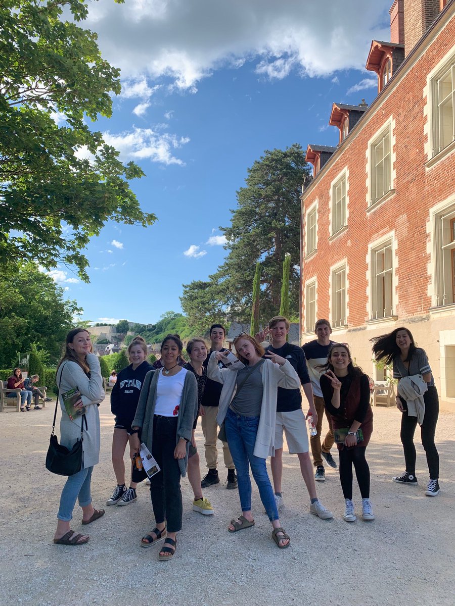 profdefrance's tweet photo. Today, we are in the Loire Valley. We visited the castle of Villandry with its beautiful gardens, &amp; Clos Lucé, where Leonardo da Vinci created many of his inventions.   @WKHSWolves
@TWHS_Cardinals
@wcsdistrict
@QuoiDeNeuf_Mme
@madame_hill
@Laird9Laird
#allezwotown
#itsworthit https://t.co/Is9FfXWbMl