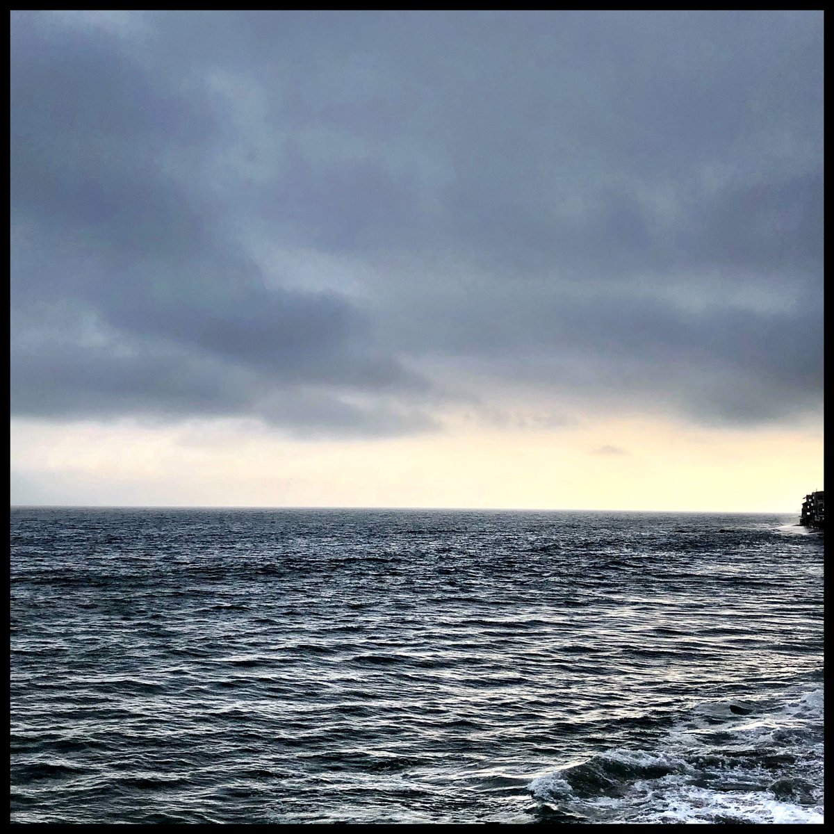 DecksByTheBeach's tweet photo. ☀️ 🌊 🏄 🚤 🏖️ 🍹 🌴
.
.
.
.
#DecksByTheBeach #Malibu #California
#Picoftheday #SocialEnvy #Instagood #OceanPhotography
#Sunset #Sunrise #PacificOcean #Ocean #Beach 
#Home #balconylife #beachlife #Oceanview #Oceanfront https://t.co/a3gd4DJ3Jt