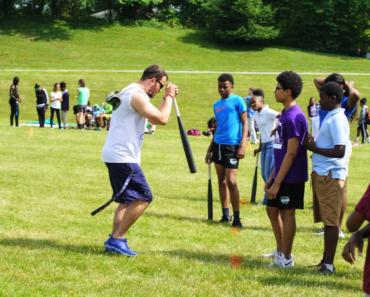 danielroz's tweet photo. Grade 7 Field Day @windsormillms @Mr_Berkowitz @MrsPedrotti @BCPSAthletics #wmmslife #commitwmms set 3 https://t.co/HtJpBBtTfV