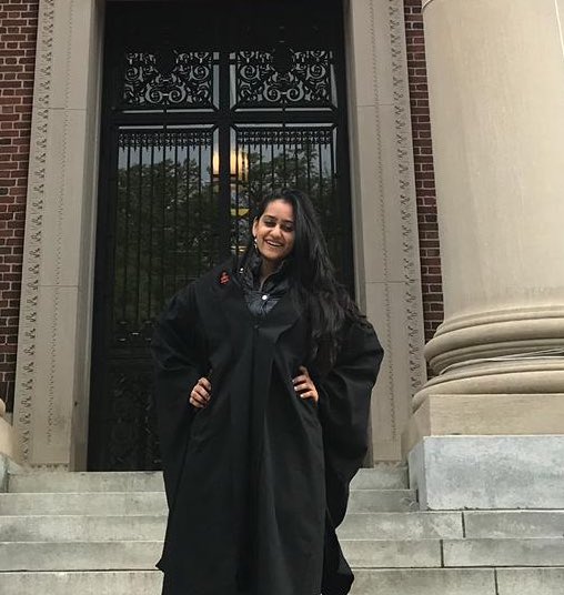 mehulsmritiraje's tweet photo. (1/2) Bit late to the Commencement x Social Media party since I was going through the 10000 pictures my lovely family took of me receiving my Master in Engineering Diploma from @HarvardGSAS 🙂
#womenintech #womeninstem #harvardLife #harvardgsas #harvard #harvardcommencement https://t.co/vhYwNWClru