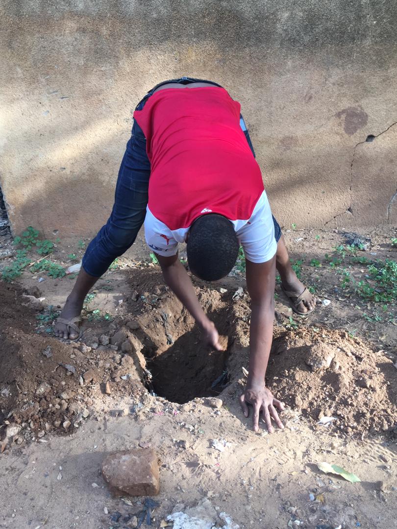 snfMali's tweet photo. #JePlanteMonArbre, ACTION. Kalaban-Coura en commune V de Bamako est prêt à recevoir les premiers arbres de la campagne Ma Rue Verte. 
Les rues identifiées sont prêtes, les plantes n'attendent que les bras de la jeunesse pour le reboisement. 
#SaveFleuveNiger #Mali 
Top départ j-2 https://t.co/dIM727jfAZ