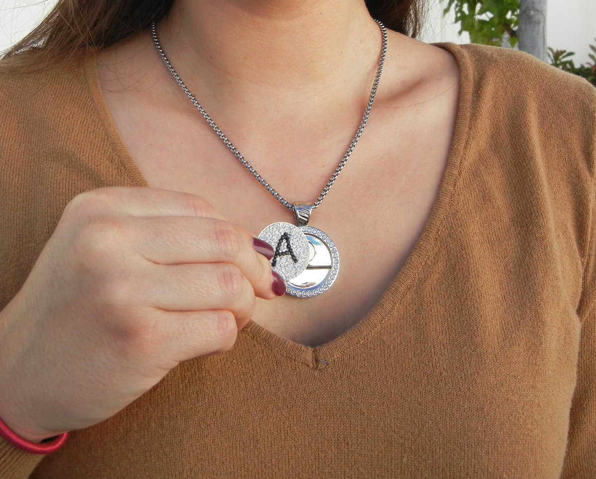 NavikaGolf's tweet photo. Interchangeable Micro Pave Crystal Initials in the Chameleon Necklace base make great gifts✨ https://t.co/sVdhnpL2Ai