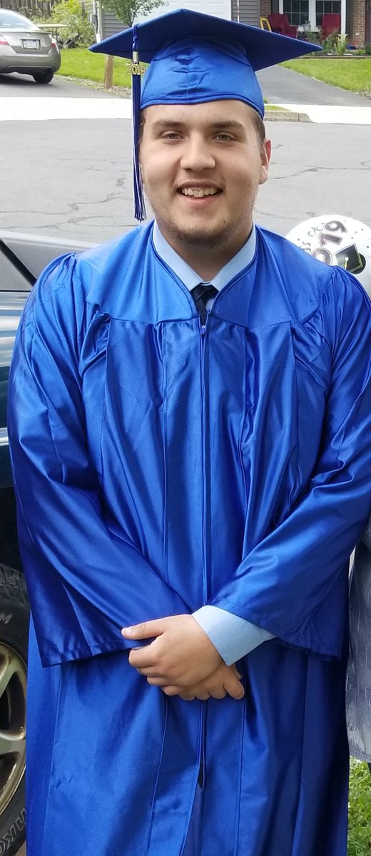 LisaRaab71's tweet photo. So proud of my son Joey! Congrats to the class of 2019!  Love you buddy!!  ❤ https://t.co/26reYmlY6x