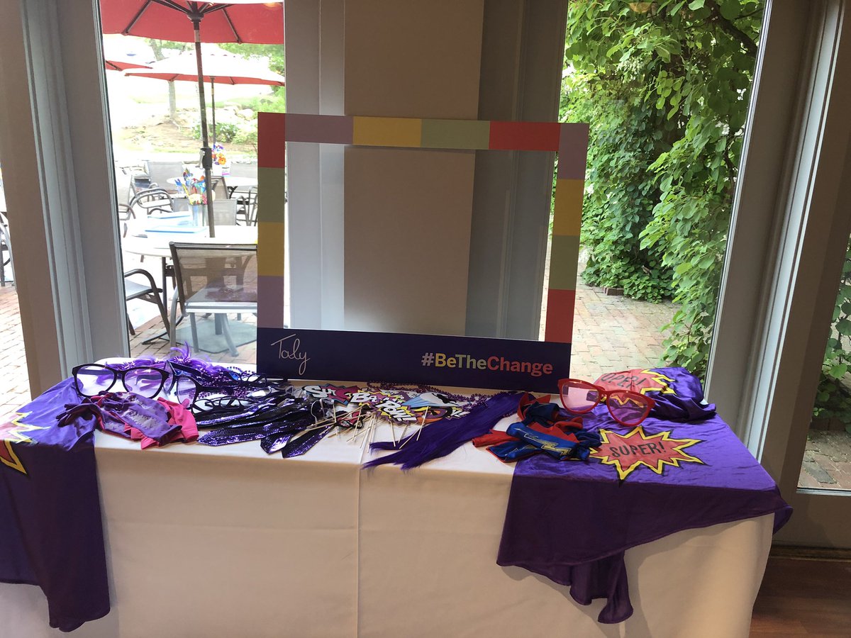 TalyFoundation's tweet photo. Our photo booth is ready...now we just need YOU! Can’t wait to see all our #BeTheChange guests in just about an hour! #EarlyEdReform https://t.co/He8Ftp1kYi