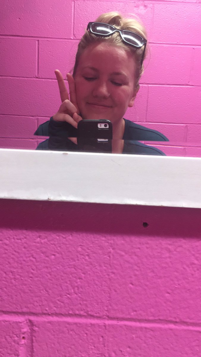 hamandjams's tweet image. Forever grateful for random establishments letting me use their bathrooms when my body decides to betray me. @hankgreen, you know these feels, I know you do. #whenyougottagoyougottago #poop #piples