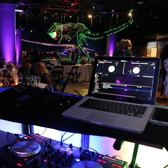 PhotographyRemy's tweet photo. The view I had from the DJ booth while DJing this wonderful wedding.
.
.
.
#dj #wedding #seratodjpro #uplighting #orlandosciencecenterwedding #weddingdj #weddingdjs #weddingdjsetup #orlandoweddingdj #behindthescenes #instagood #potd #weddingvenue #orland… https://t.co/c22VS1sbm2 https://t.co/Sumf77E1F7