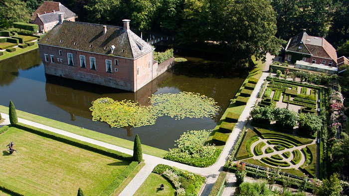 Bekijk alle deelnemers aan de <a href="/DagvhKasteel/">Dag van het Kasteel</a> uit Groningen: https://www.dagvanhetkasteel/locaties
<a href="/DeFraeylemaborg/">Fraeylemaborg</a>, <a href="/Verhildersum/">Museum Borg Verhildersum</a> , <a href="/Borgewsum/">Borg Ewsum</a>, <a href="/burchtwedde/">Burcht Wedde</a>, <a href="/Nienoord/">Kasteel Nienoord</a>, <a href="/menkemaborg/">Museum Menkemaborg</a>