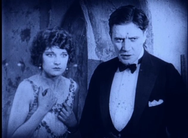 bergersmicer's tweet photo. Souls for Sale (1923) with Meg Morley, Kennington Bioscope Silent Weekender Day 2 (AM) https://t.co/I7kwePvMFP #SilentFilm #EleanorBoardman #WilliamHaines #LewCody (who married Mabel Normand...) #Chaplin #VonStroheim et al https://t.co/HWVz5F0cNh