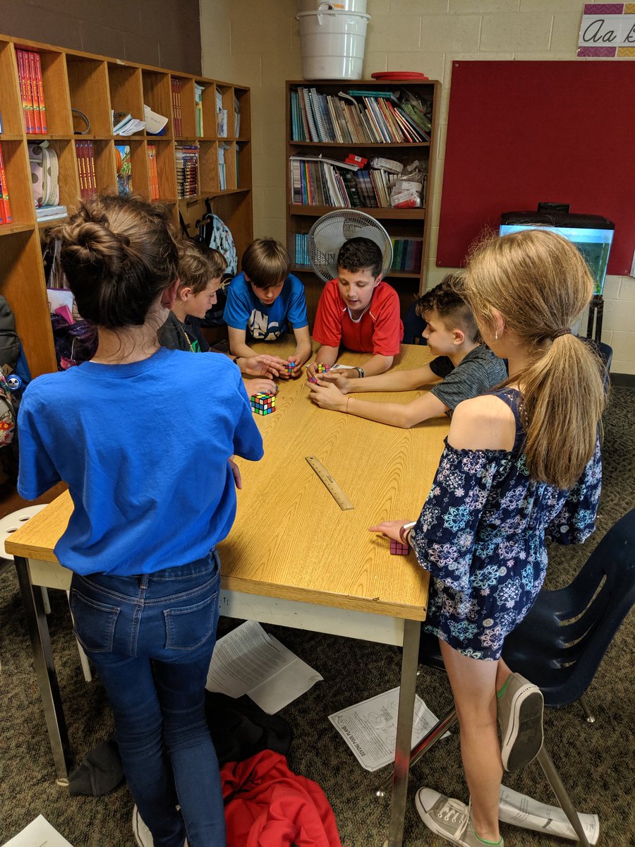 MT_Gr5's tweet photo. We had a blast during our #STEM activity this afternoon: rubik's cubes!!! #mtarewe #teamwork #Juster5 https://t.co/iEapB0XcSF