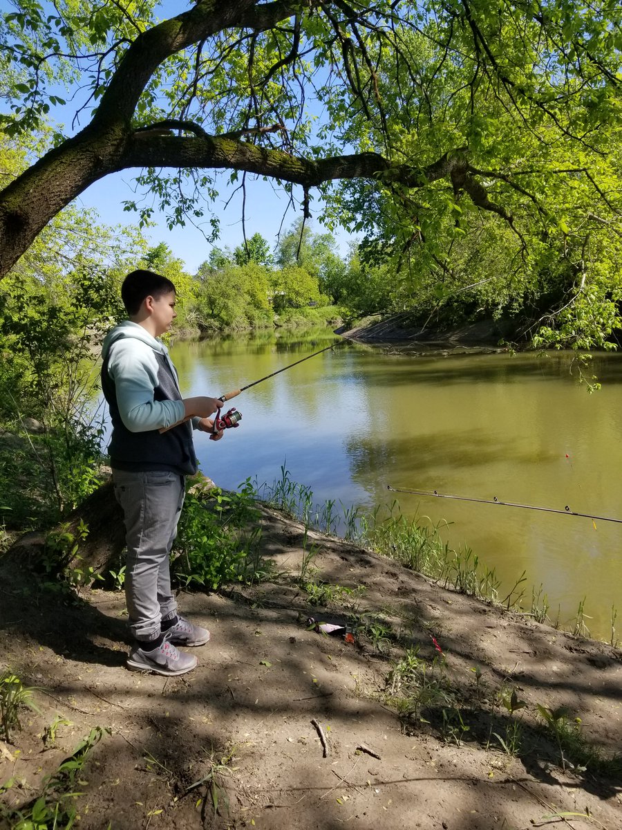 adalysmcdsb's tweet photo. Taking learning outside today. #takethemfishing @SMCDSB_OLG @SMCDSB https://t.co/ZX6C3BIfqY