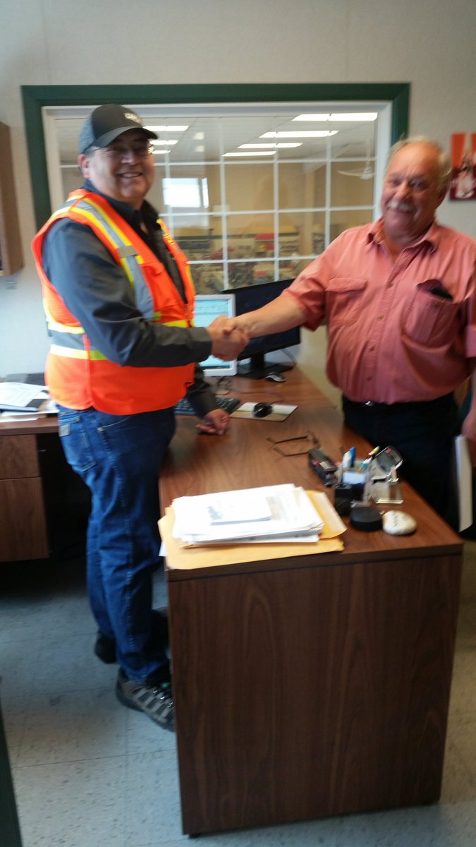 BouvetteRichard's tweet photo. Just closed another deal on a large 92' long cattle shelter going up out at Richmound SK. Thanks Tom for choosing #UFAStructures with your building needs. Once again we #GetItUFADone. https://t.co/LedoTnZhDe