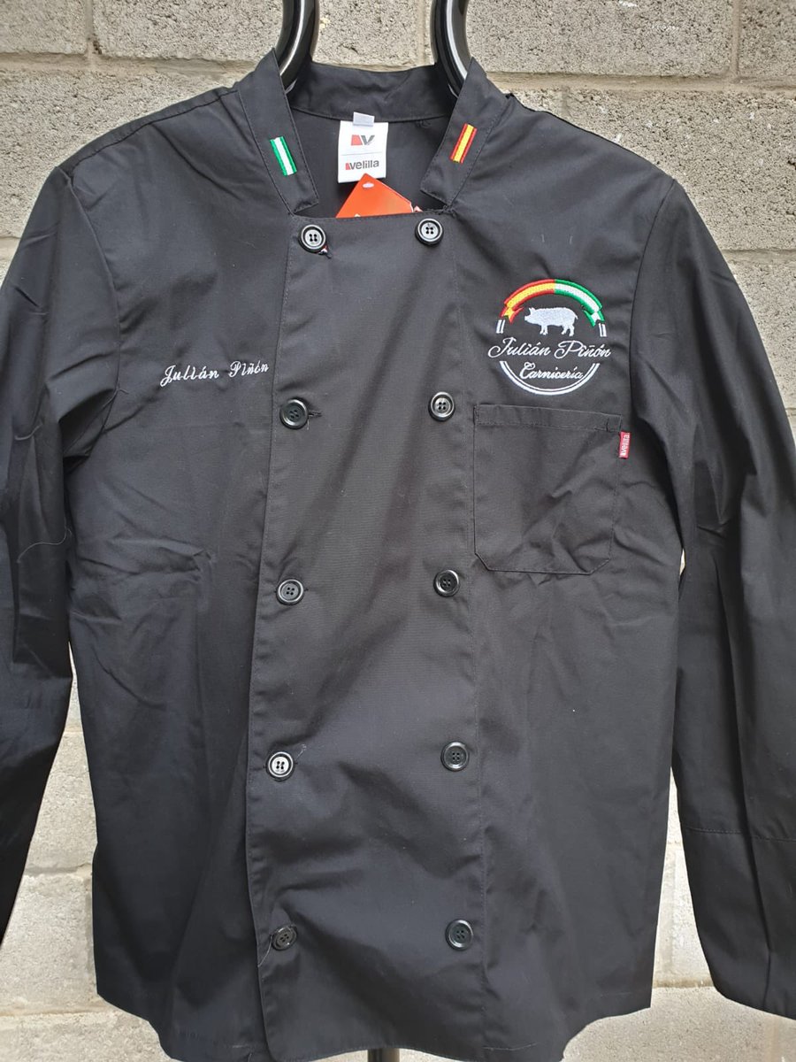 AljarafeB's tweet photo. Así quedó terminada la chaquetilla para la Carnicería. https://t.co/ZOofw0En9E