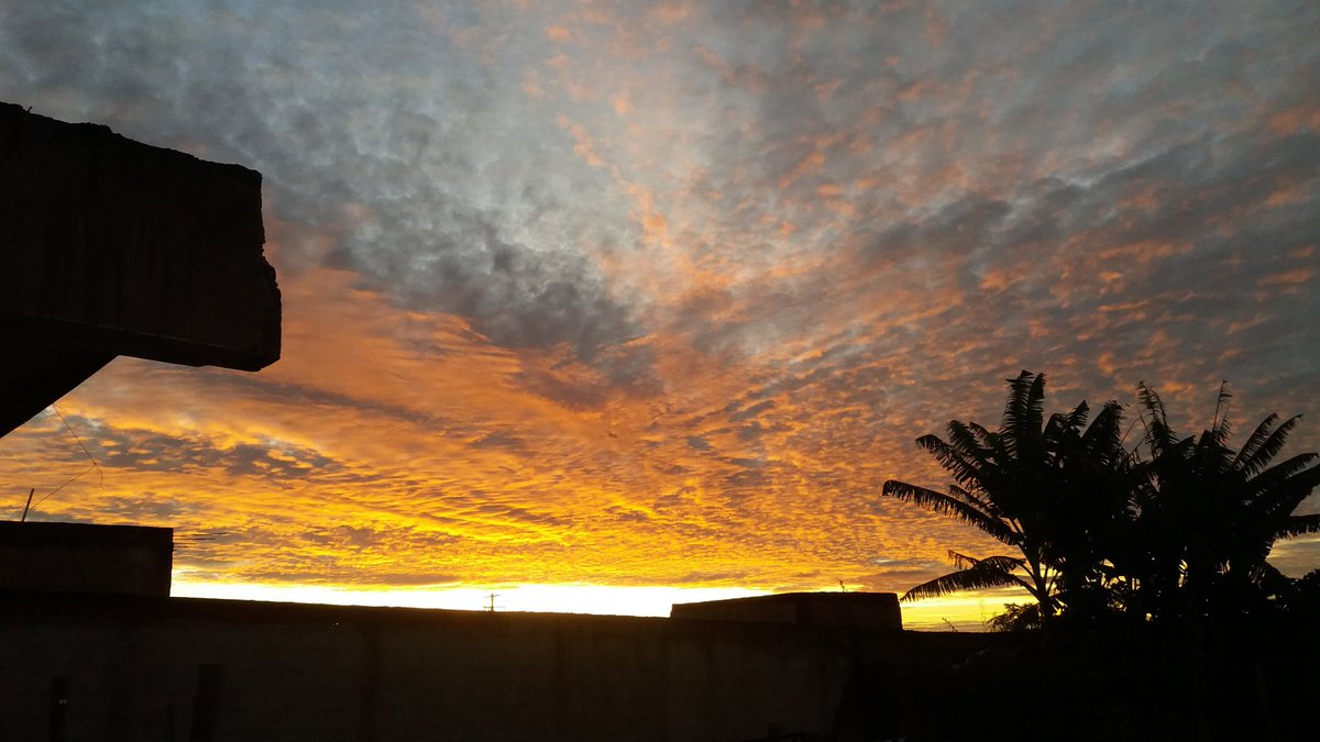innerbabytete's tweet photo. I love taking pics of the sky. Here some...
#CloudsForJK https://t.co/wBJwc71ZcF