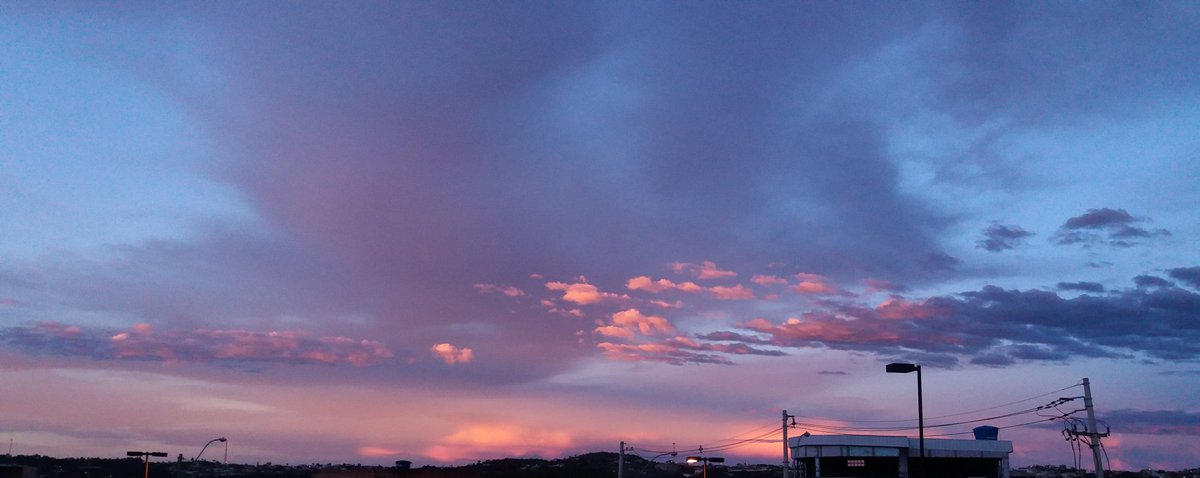 innerbabytete's tweet photo. I love taking pics of the sky. Here some...
#CloudsForJK https://t.co/wBJwc71ZcF