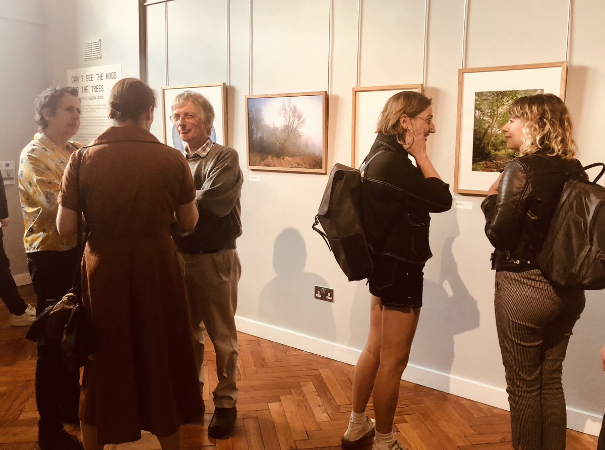 gillianmobrien's tweet photo. At the opening of ‘Can’t see the wood for the trees’ #exhibition at the beautiful Victoria Museum & Gallery, #Liverpool. Go see amazing photos by my friend
@tabithajussa & John Davies. On till 4 July. #photography #victoriamuseum #universityofliverpool #openeyegallery https://t.co/bKbeFwcIse