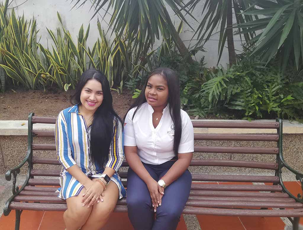 uninunez's tweet photo. #Internacionalización 🌎 | Estudiantes de la Núñez se internacionalizan con el #ProgramaDelfín2019
➡️Dale clic y conoce a los beneficiados del #ProgramaDelfín que realizarán estancias de investigación en universidades de #México y #Colombia 🇲🇽🌎🇨🇴
https://t.co/9j32TePW1I https://t.co/1hmongwXeK