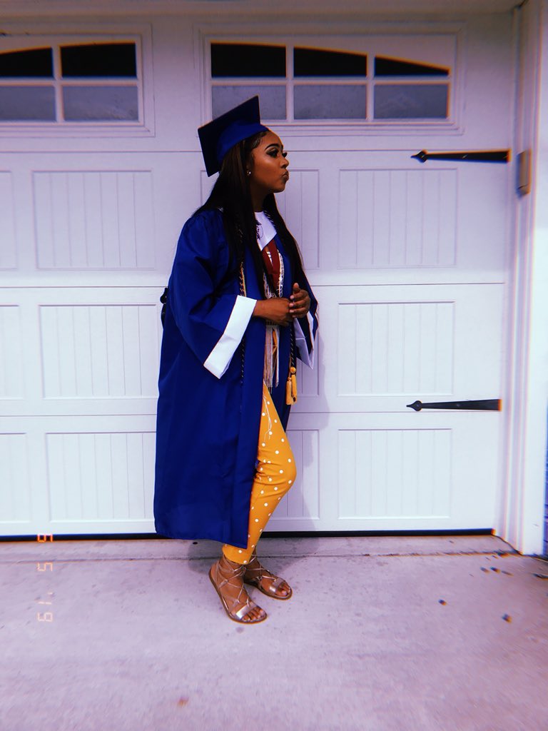 __PaigeK's tweet photo. and here we have a grad. next stop UD. #2019 #doverhigh https://t.co/bA2iX88Bnl