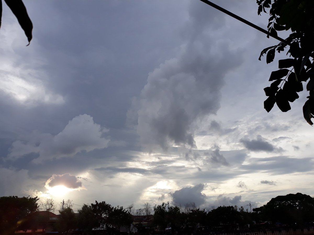 Jojajani's tweet image. #Clouds #Sky #ForJk ☁️☁️☁️☁️