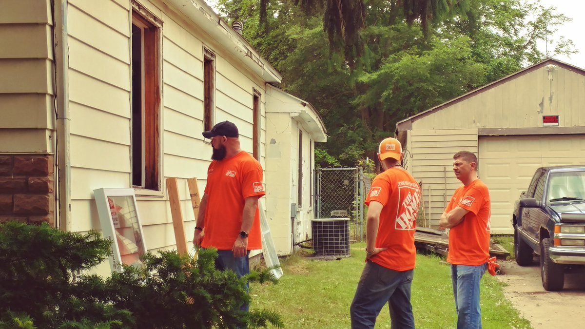 RebeccaLynn1235's tweet photo. @TeamDepot @HDJoshCarpenter @BrandonPearl260 @Sarah_Kiester @slarkins64 more photos of the day! https://t.co/1K9juzlboU