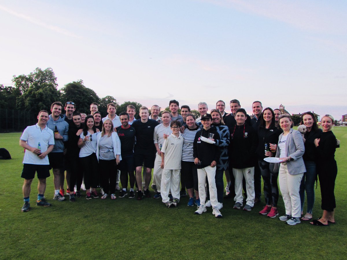 And that’s a wrap! Well done to everyone tonight - cricket organisation Simon Anderson  delicious catering <a href="/ellandi_izzy/">Isabelle Hease</a> . Great oppo <a href="/Savills/">Savills</a> #community #team #cricket