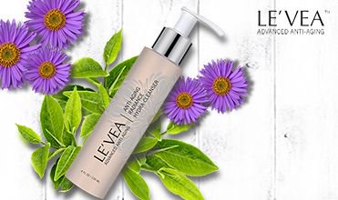 LeveaAntiAging's tweet photo. Great facial cleanser can help your skin look transfusion and bright! That's what LE'VEA Anti-Aging Cleanser does! You will have to try it! ππ#facecleanser #womenfacecleanser #antiaging #menfacewash #levea #skincare #skin #younger #bbblog https://t.co/1cc22FUiII
