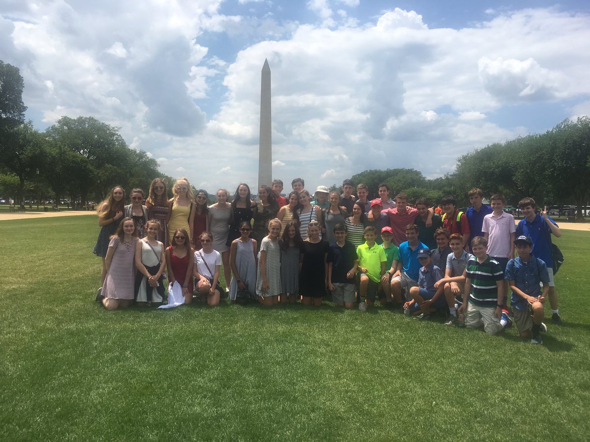 TriciaPohan's tweet photo. #WeAreChesterNJ @BlackRiverMS  Having a great time with the 8th grade class. https://t.co/epb5CgPXgM