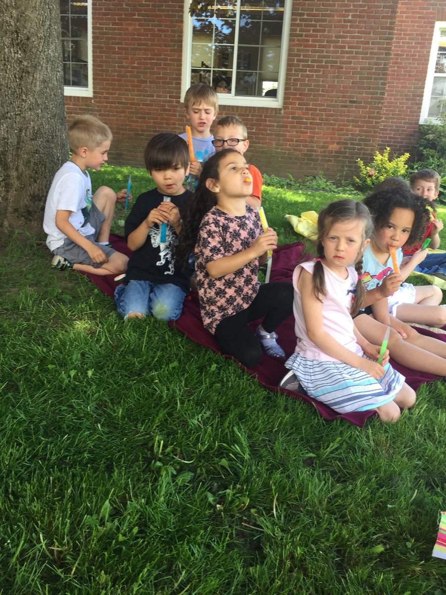 jenjohnjohnson's tweet image. Counting down the days with an ice pop treat in the garden. Our tongues turned a funny color so we visited the nurse. Mrs G said we were fine, just a case of “summeritis”! ⁦@TraKeilty⁩ ⁦@MsStockersK⁩