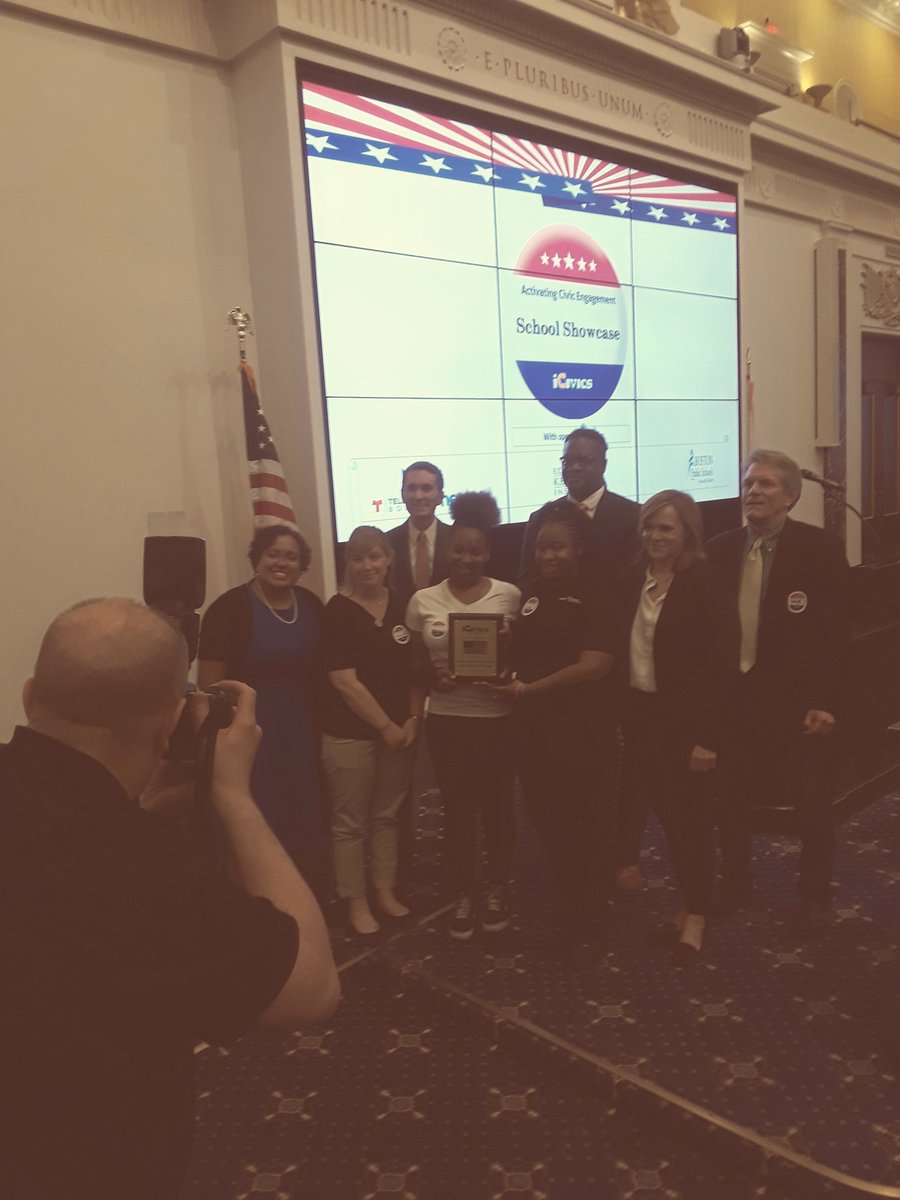 josuesakatajr's tweet photo. @YoungAchBPS Tracy Self's student receive an award at the @icivics School Showcase for their work with @c2cboston. @BostonSchools, @HistoryDeptBPS https://t.co/0Gh4X3d6t3