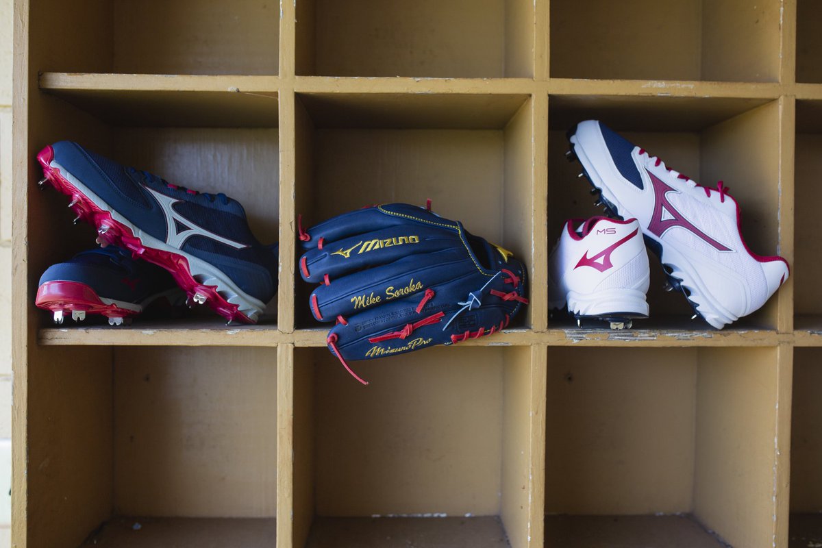 mizuno custom cleats