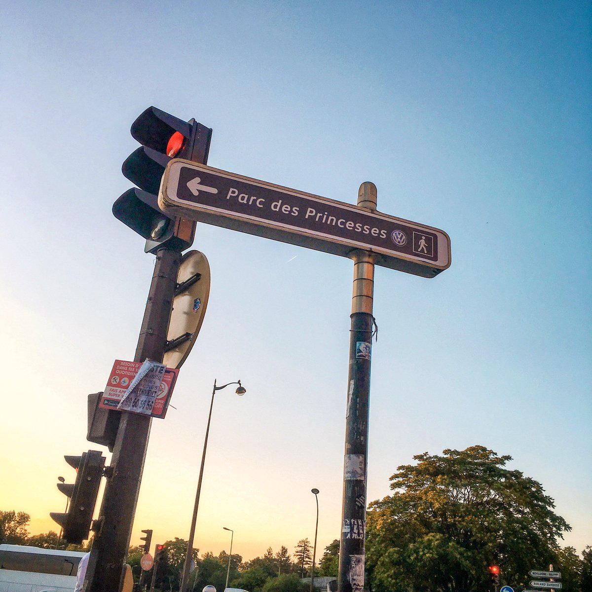 Le début de l’aventure, c’est par là. 🇫🇷
Tous avec les Bleues ! ⚽️ 
#PARCdesPRINCESSES #FiersDetreBleues