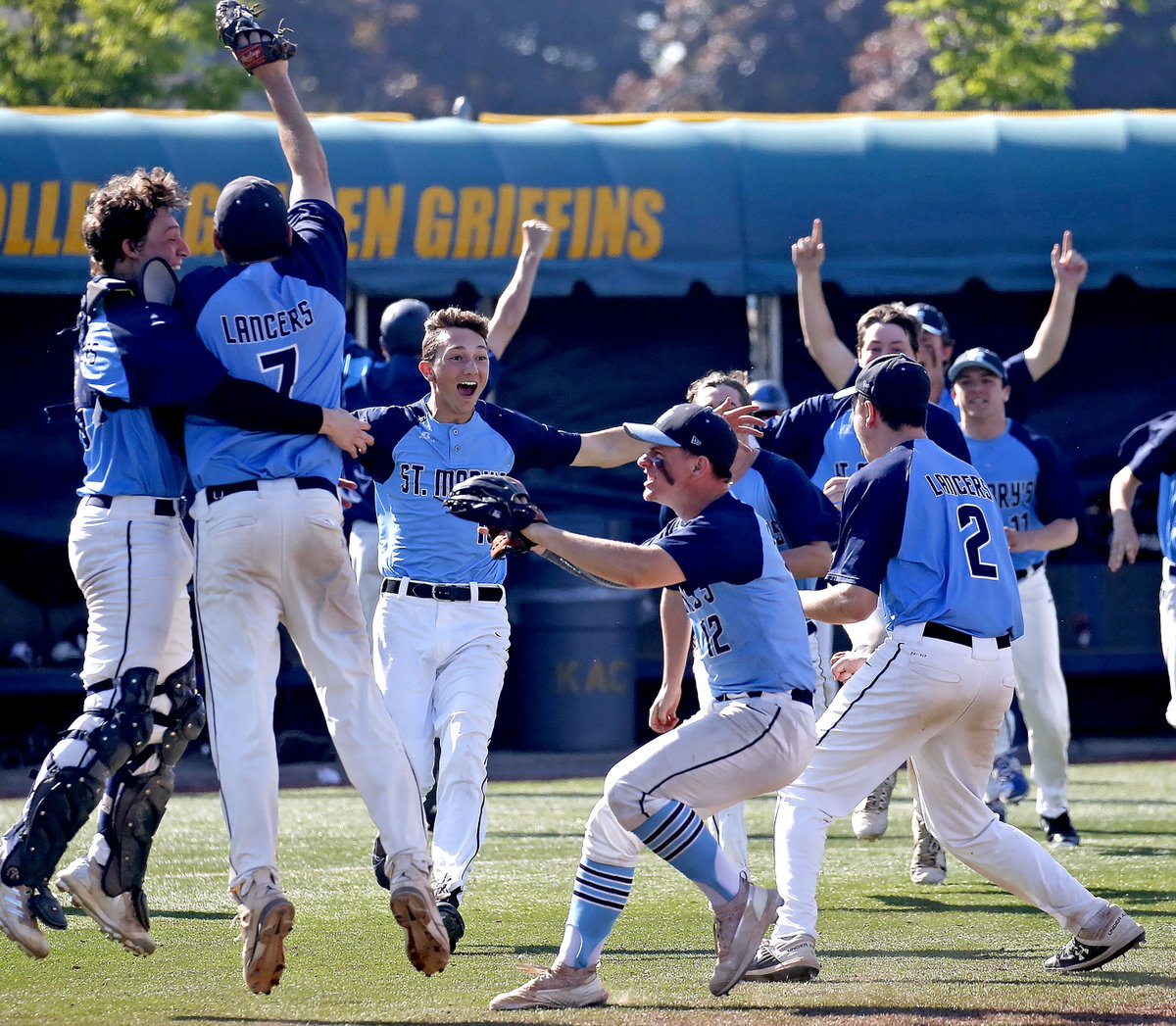 RobertKirkhamBN's tweet photo. Final: St Marys of Lancaster baseball beats St. Joe's in the final game 5-3 to win the @MonsignorMartin #GeorgetownCup at #DemskeField. Best of 3 game series. #preptalklive https://t.co/vzOJhvOz56