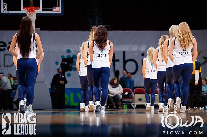 Regs214's tweet photo. Watch your Iowa Wolves dancers take the REAL stage with New Kids On The Block!!!!!! 🙀 Sunday June 9 @ Wells Fargo Arena 🐺 https://t.co/pYmy5x2Whp