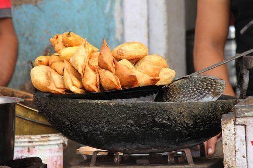 IndiaUpClose1's tweet photo. 10 Cities in India That Are a Food Lovers Paradise https://t.co/EtiXz0sa9S via @TheTravelersWay #India #indianfood https://t.co/HpOH1nl9ps