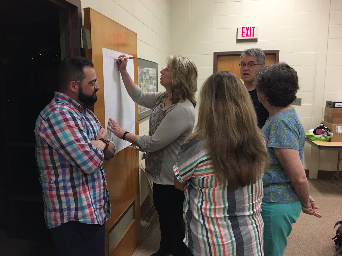 kvking86's tweet photo. Bel-Aire 4th grade team had a great time sharing our knowledge of flexible seating and room transformations to our wonderful TCS educators! @tlc_2017_ @Jordan_Dilley @TCSPublic #tcspublic https://t.co/QS70U5qAvy