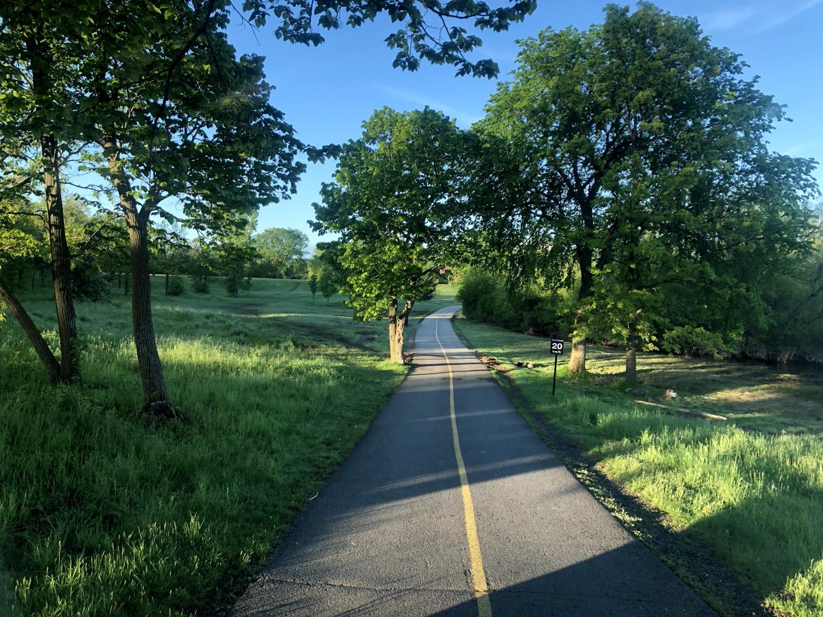 NCC_CCN's tweet photo. REOPENED | #SpringFloods

📍 Bate Island
📍 Ottawa River Pathway, from LeBreton to Carling, paving at Deschênes to be completed next week.

Reminder: exercise caution as there may be debris and damages near the pathway. Cleanup and repair work is ongoing. #ottawa #ottbike https://t.co/46EsfspXtc