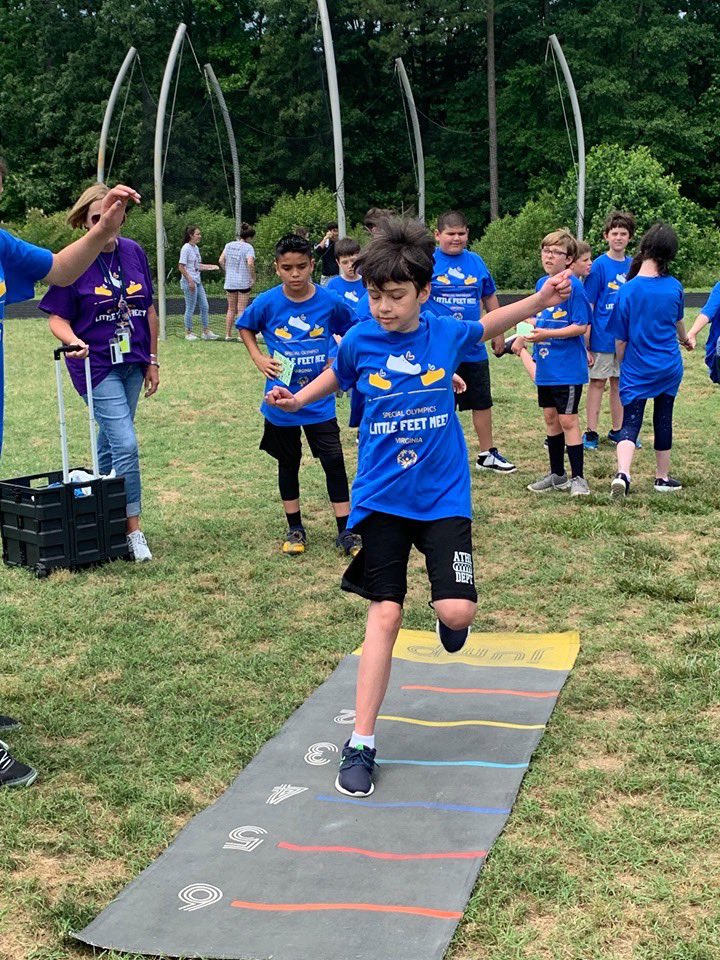 SOlympicsVA's tweet photo. We had the Peninsula's very first Little Feet Meet today at @TabbHighSchoolT.  It was such a wonderful success!! https://t.co/czHFC57KLD