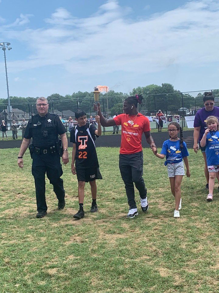SOlympicsVA's tweet photo. We had the Peninsula's very first Little Feet Meet today at @TabbHighSchoolT.  It was such a wonderful success!! https://t.co/czHFC57KLD