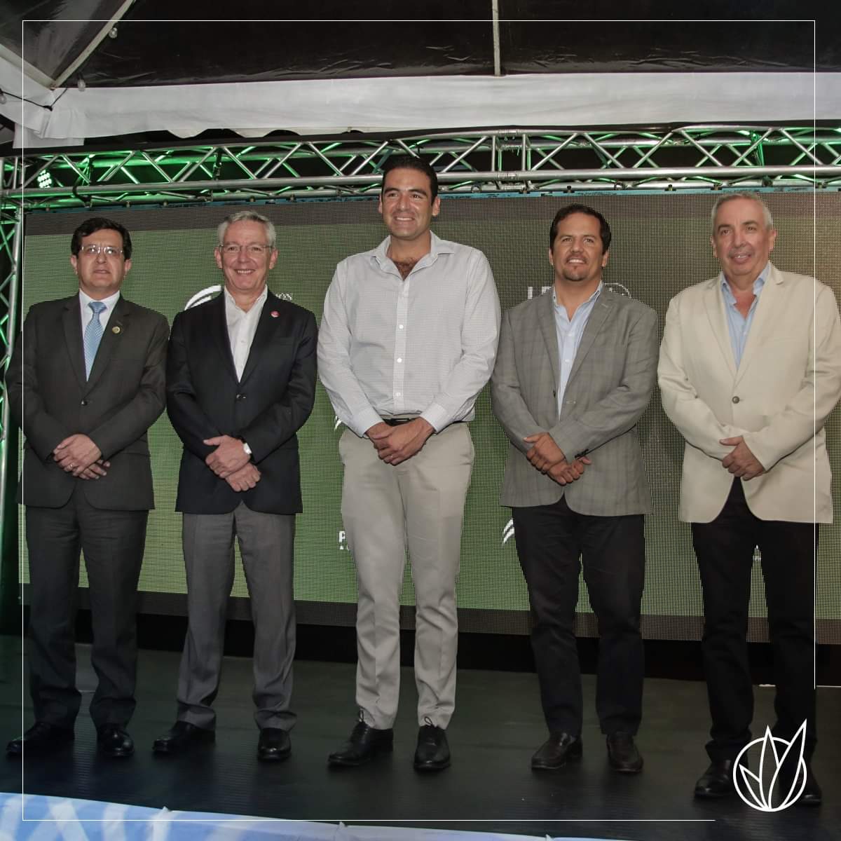 CorpFavoritaEc's tweet image. Plaza Batán, un proyecto de Corporación Favorita, recibió la #CertificaciónLEED, la misma que nos motiva a seguir propiciando la construcción de edificaciones sustentables, que reflejen nuestras buenas prácticas ambientales.