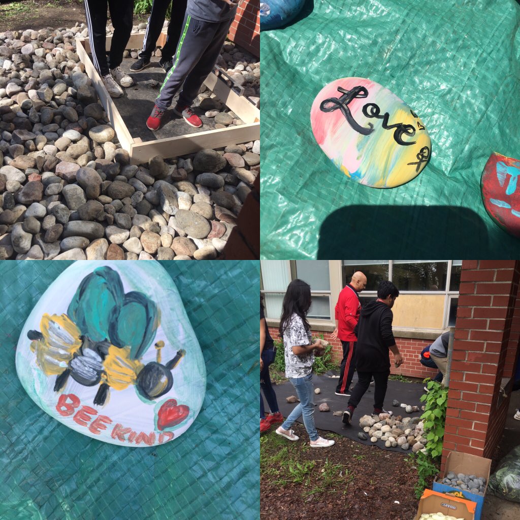 mmewhite217's tweet photo. @TWPublicSchool #treeforme was a huge success! Ss love @BeeCityCanada station, #STEM nature art, @theKindnessrock painting, #cherrios bird feeders, #moderndayyoga & thanks to Amy @TOParksandTrees 🐝🌳 https://t.co/KzTU32jTsN