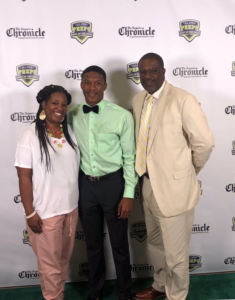 mrslovejones3's tweet photo. Proud of our young man #CSRAPREPS https://t.co/zXjXcPsPC6