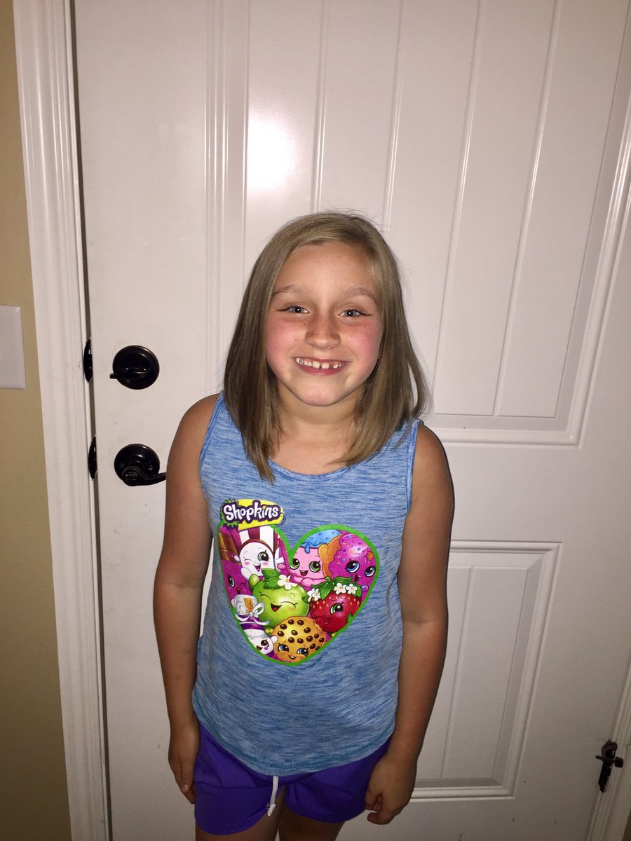 Tatum has been waiting for this day for along time. She cut off 19 inches so she can donate it  to @wigsforkids She wanted Matt Trotter to be the one to cut it. Thank you again Matt. #kidswithcancer #wigsforkids #cancersucks @gillet44